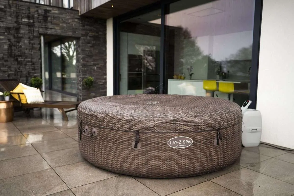 Bestway 60023 | Size 7.00 x 7.00 x 2.30 Ft | Inflatable Portable Spa Lay Z Bathtub St Moritz - Image 5